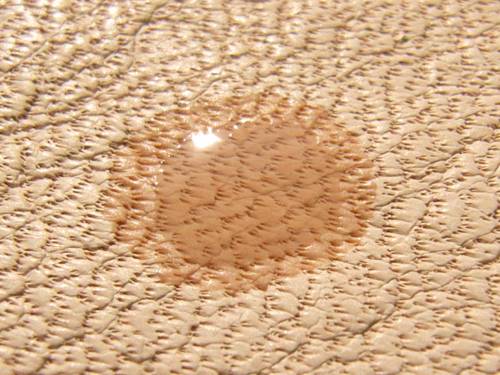 Goutte d&rsquo;eau sur cuir aniline, &eacute;tape 2