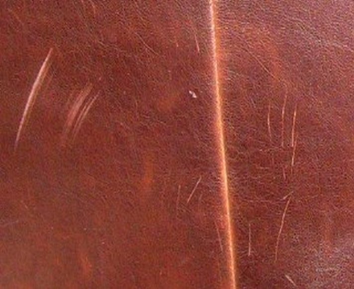 Rayure sur cuir PU