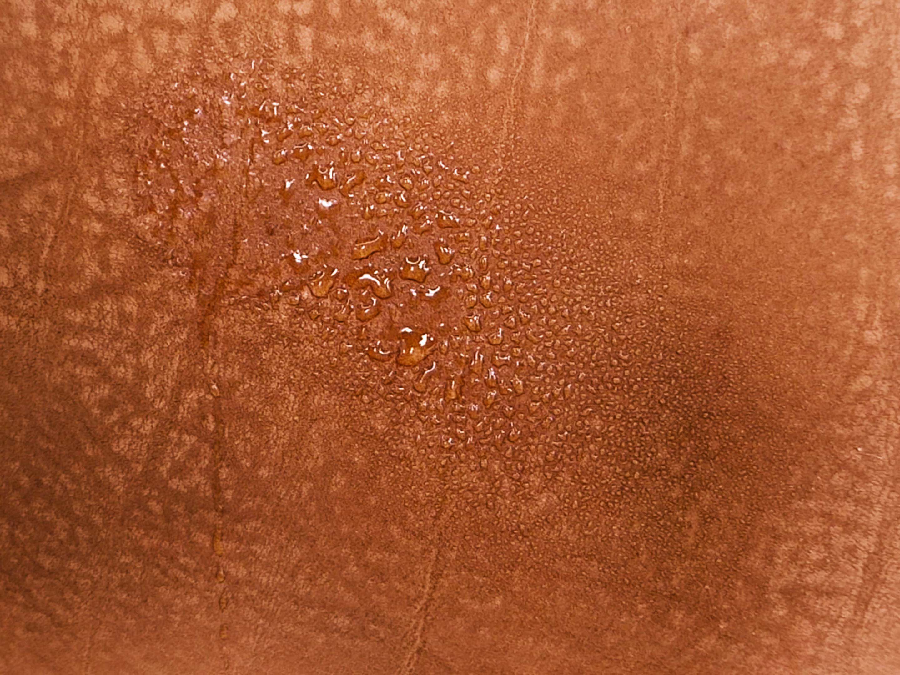 Imperméabilisant sur cuir suédé